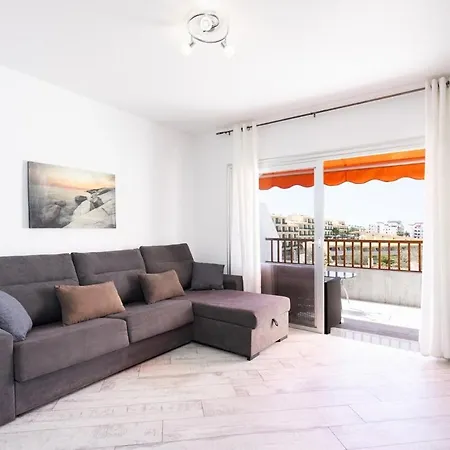 Bright & Elegant Duplex With Terrace And Pool, Just Steps From Puerto Colon