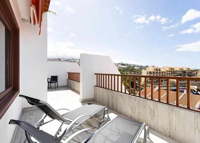 Bright&elegant Duplex With Terrace&pool, Just Steps From Puerto Colón