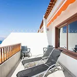 Bright & Elegant Duplex With Terrace And Pool, Just Steps From Puerto Colon Lejlighed
