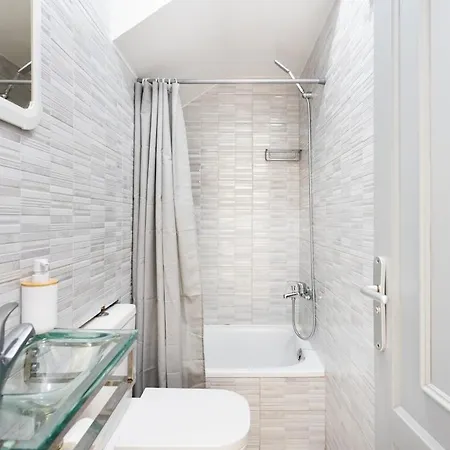 Bright&elegant Duplex With Terrace&pool, Just Steps From Puerto Colón