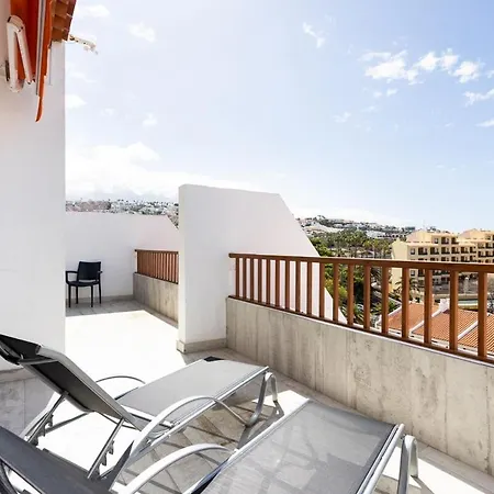 Bright&elegant Duplex With Terrace&pool, Just Steps From Puerto Colón