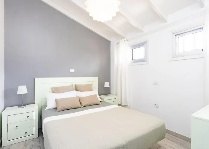 Lejlighed Bright & Elegant Duplex With Terrace And Pool, Just Steps From Puerto Colon