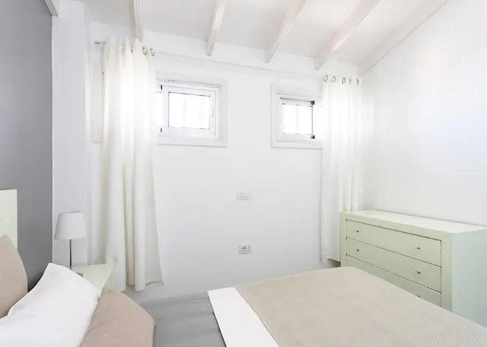 Bright & Elegant Duplex With Terrace And Pool, Just Steps From Puerto Colon Costa Adeje