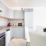 Bright & Elegant Duplex With Terrace And Pool, Just Steps From Puerto Colon * أذيخي