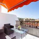 Bright & Elegant Duplex With Terrace And Pool, Just Steps From Puerto Colon * أذيخي