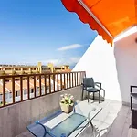 Bright & Elegant Duplex With Terrace And Pool, Just Steps From Puerto Colon شقة أذيخي